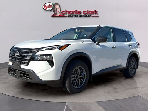 Used 2026 Nissan Rogue S FWD image 1