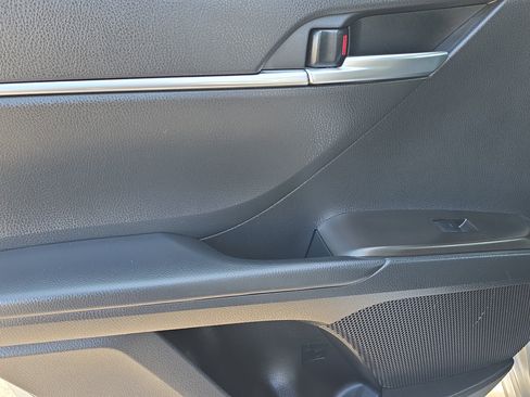 Used 2024 Toyota Camry SE FWD image 13