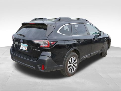 Used 2022 Subaru Outback Premium AWD/4WD image 3