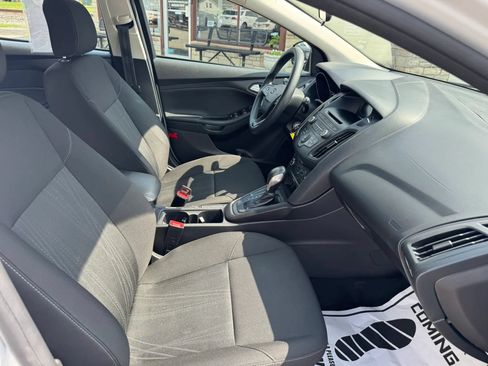 Used 2017 Ford Focus SE FWD image 35