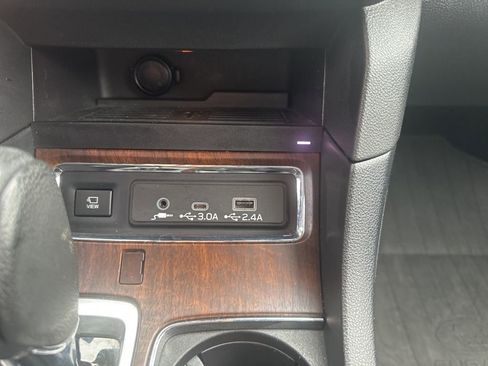 Used 2023 Subaru Ascent Touring image 17
