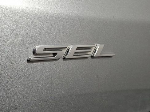 Used 2022 Ford Edge SEL w/ Convenience Package image 31