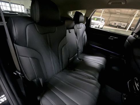 Used 2024 Genesis GV80 2.5T image 25