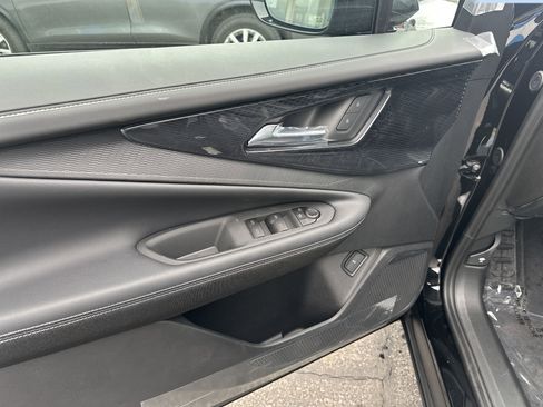 New 2025 Chevrolet Blazer EV LT image 18