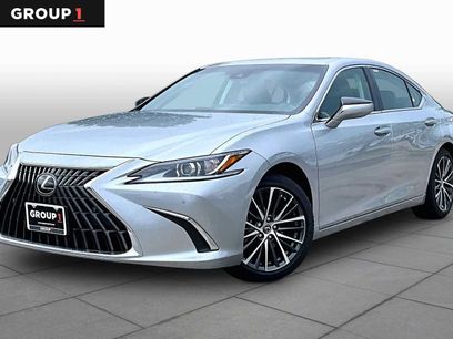 Used 2025 Lexus ES 350 w/ Premium Package