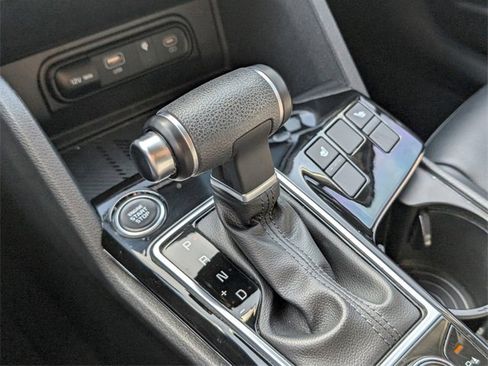 Used 2024 Kia Sportage EX image 22