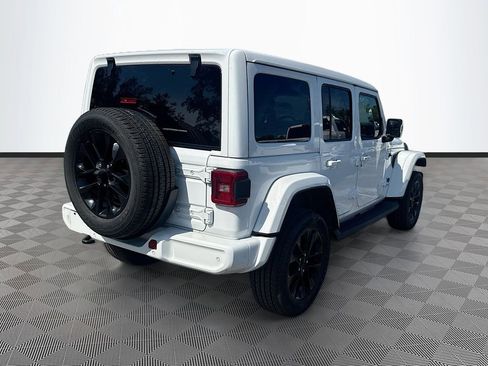 Used 2022 Jeep Wrangler Unlimited Sahara AWD/4WD image 6