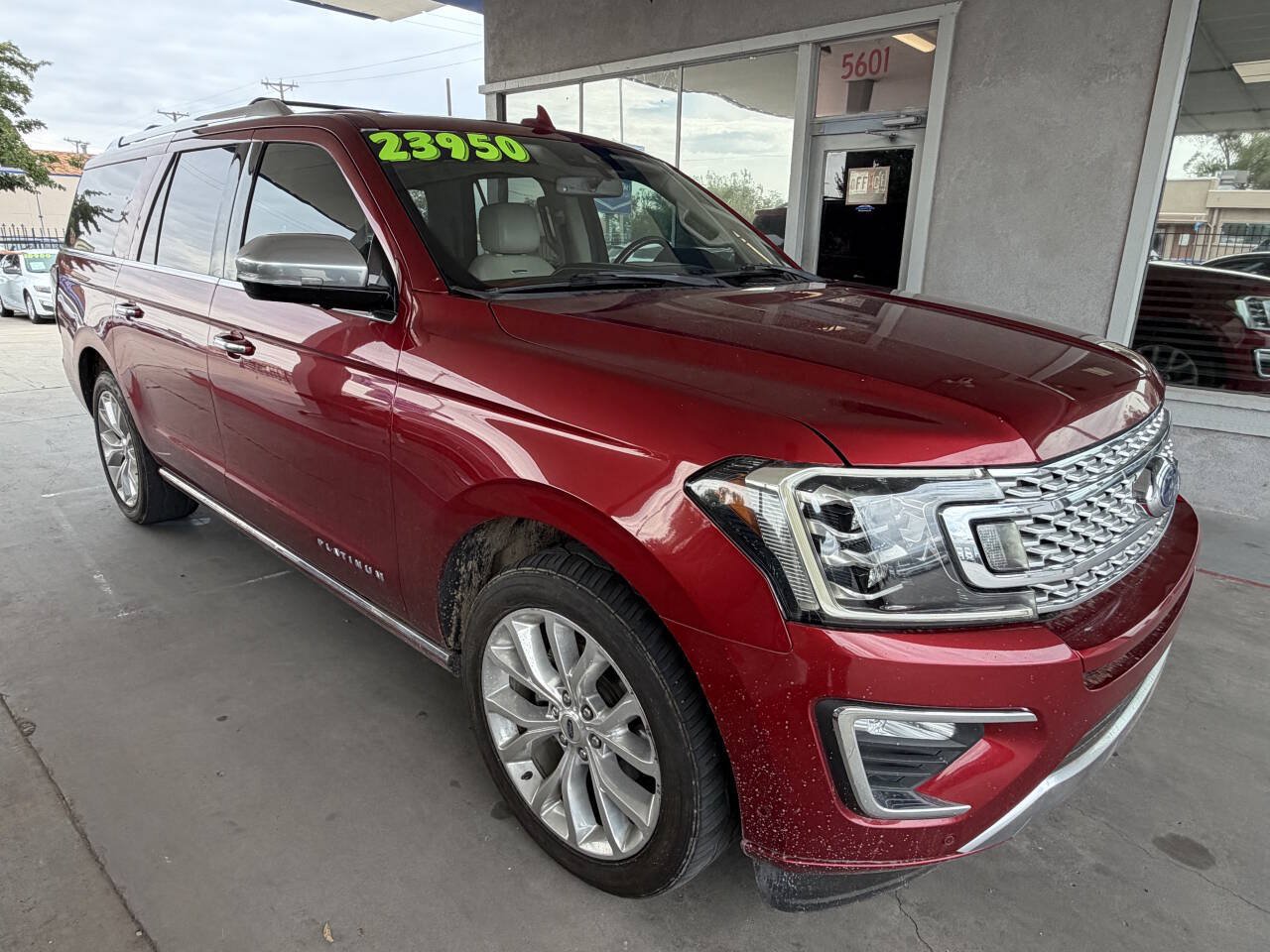 Used 2019 Ford Expedition Max Platinum RWD image 2