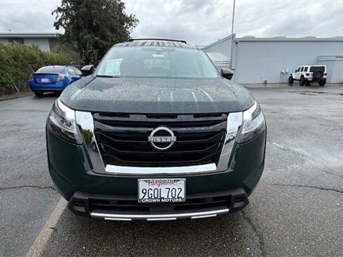 Used 2023 Nissan Pathfinder SL image 8