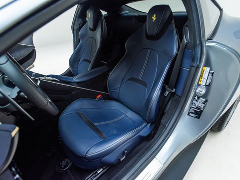 Used 2023 Ferrari Roma RWD image 4