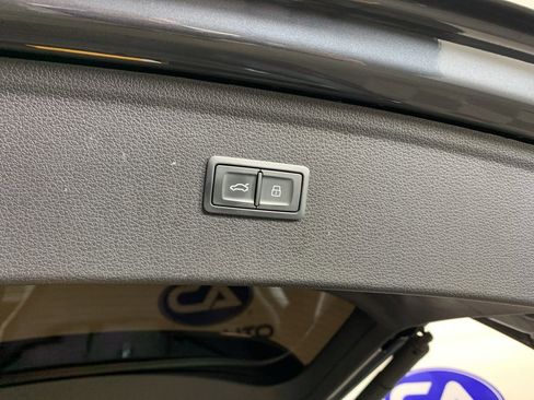 Used 2023 Audi Q5 2.0T Premium w/ Convenience Package image 37