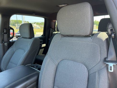 Used 2022 RAM 1500 Big Horn AWD/4WD image 14