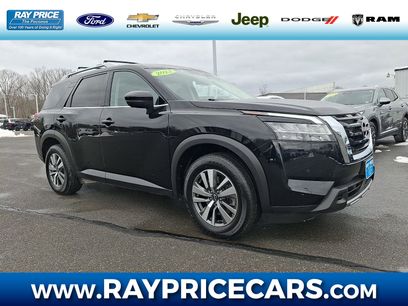 Used 2023 Nissan Pathfinder SL