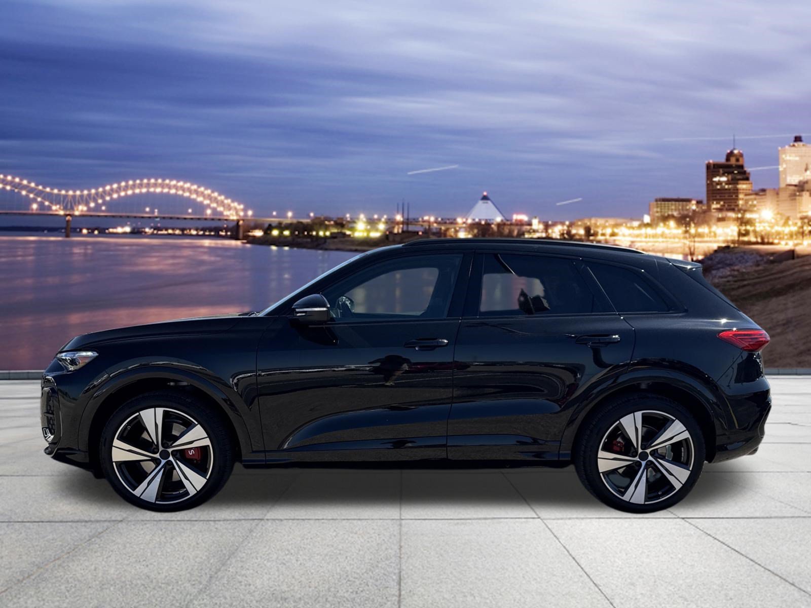 Certified 2026 Audi SQ5 Premium Plus w/ Premium Plus Package AWD/4WD image 2