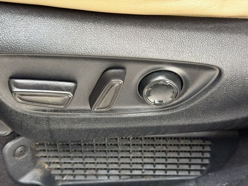 Used 2021 Toyota Sienna XLE FWD image 15