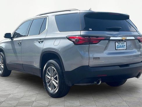Used 2023 Chevrolet Traverse LT FWD image 4
