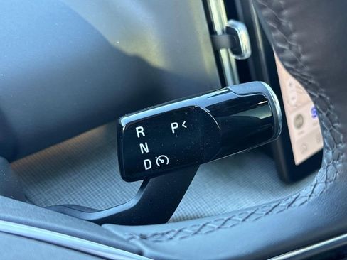 Certified 2025 Volvo EX30 Plus w/ Protection Package Premier image 15