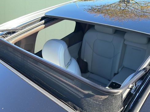 Certified 2026 Genesis GV70 2.5T Advanced image 15