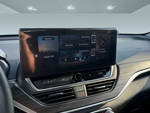 New 2025 Nissan Altima 2.5 SV w/ SV Special Edition Package image 29