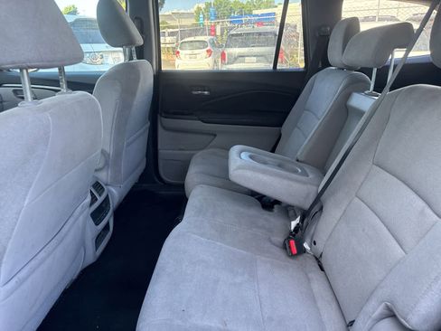 Used 2020 Honda Pilot EX image 10