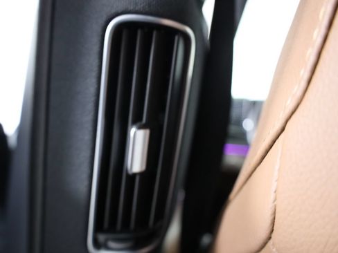 Used 2025 Mercedes-Benz GLS 450 4MATIC image 51