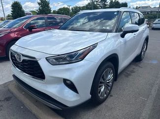 Used 2026 Toyota Highlander Platinum AWD/4WD video 1