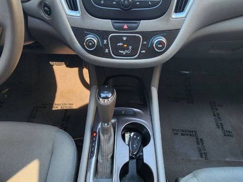 Used 2018 Chevrolet Malibu LS FWD image 13