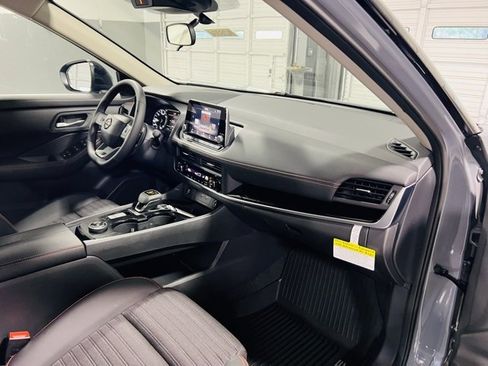 New 2026 Nissan Rogue SV image 30