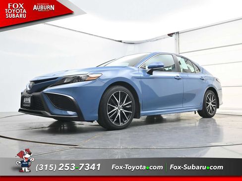 Used 2024 Toyota Camry SE w/ Cold Weather Package FWD image 26