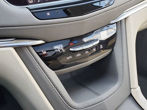 Certified 2023 Cadillac XT5 Premium Luxury image 37