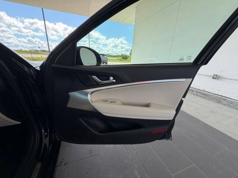 Used 2026 Genesis G70 2.5T RWD image 33