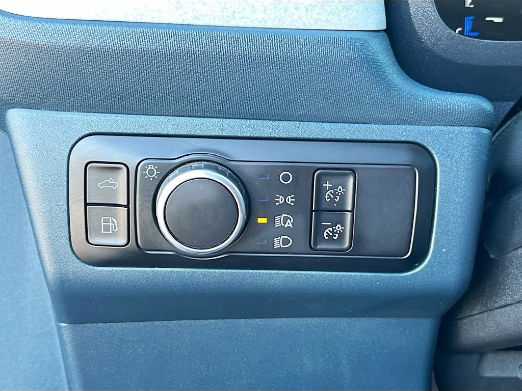 Used 2025 Ford Maverick XLT w/ XLT Luxury Package FWD image 9