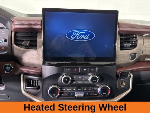 Used 2024 Ford Expedition Limited image 18