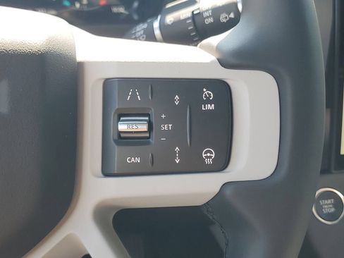 Used 2026 Land Rover Defender 130 X-Dynamic SE AWD/4WD image 18