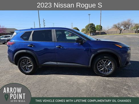 Used 2023 Nissan Rogue S image 13