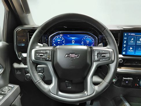 Used 2025 Chevrolet Silverado 1500 RST AWD/4WD image 6