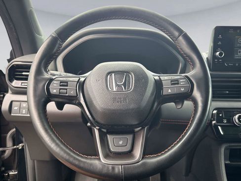 Certified 2023 Honda Pilot TrailSport image 30