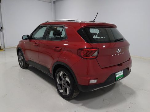 Used 2023 Hyundai Venue SEL FWD image 5