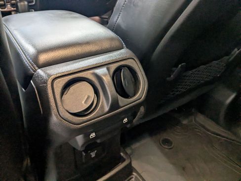 Used 2024 Jeep Wrangler High Altitude AWD/4WD image 25