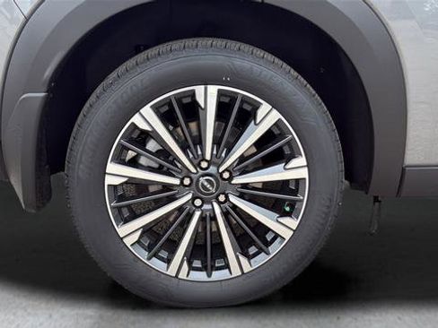 New 2026 Nissan Pathfinder Platinum AWD/4WD image 43