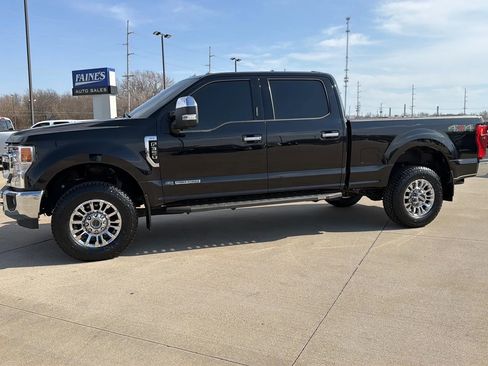 Used 2020 Ford F350 XLT w/ XLT Premium Package image 7
