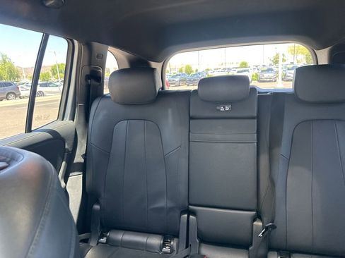 Used 2023 Mercedes-Benz GLB 250 image 7