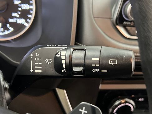 Used 2024 Nissan Rogue S FWD image 46