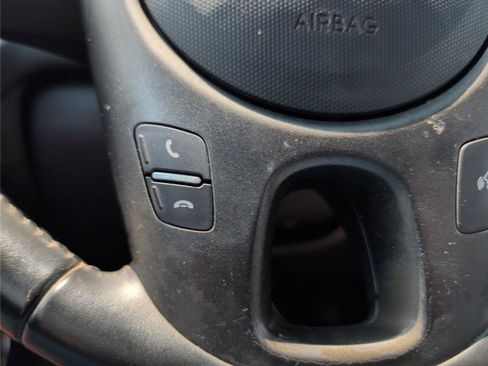 Used 2013 Kia Soul + FWD image 35