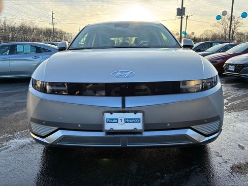 Used 2024 Hyundai Ioniq 5 Limited image 2