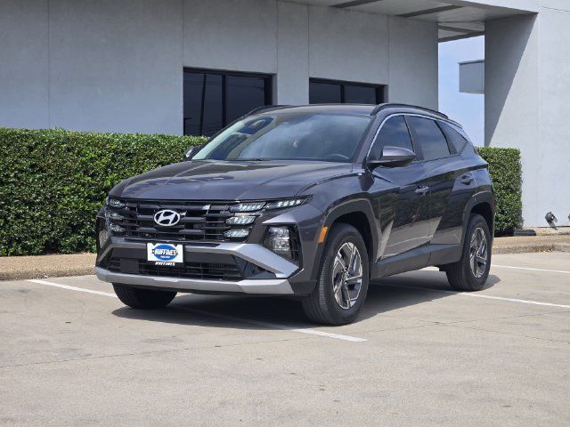 Used 2025 Hyundai Tucson Blue AWD/4WD image 2