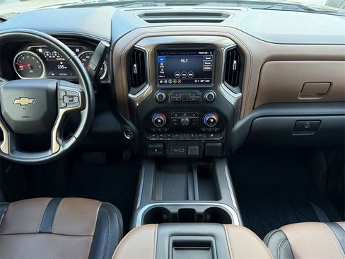 Used 2021 Chevrolet Silverado 1500 High Country w/ Technology Package image 16