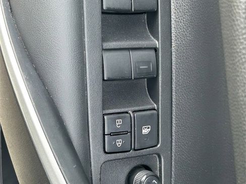 Used 2024 Toyota Corolla SE image 22