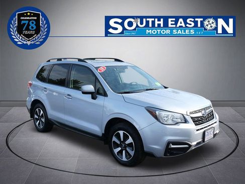 Used 2018 Subaru Forester 2.5i Premium w/ All-Weather Package image 2