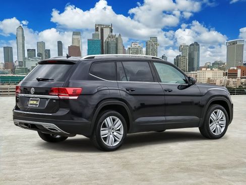 Used 2019 Volkswagen Atlas SE w/ Towing Package FWD image 4